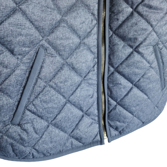 NEW! Women's quilted vest - Picture 3 of 5